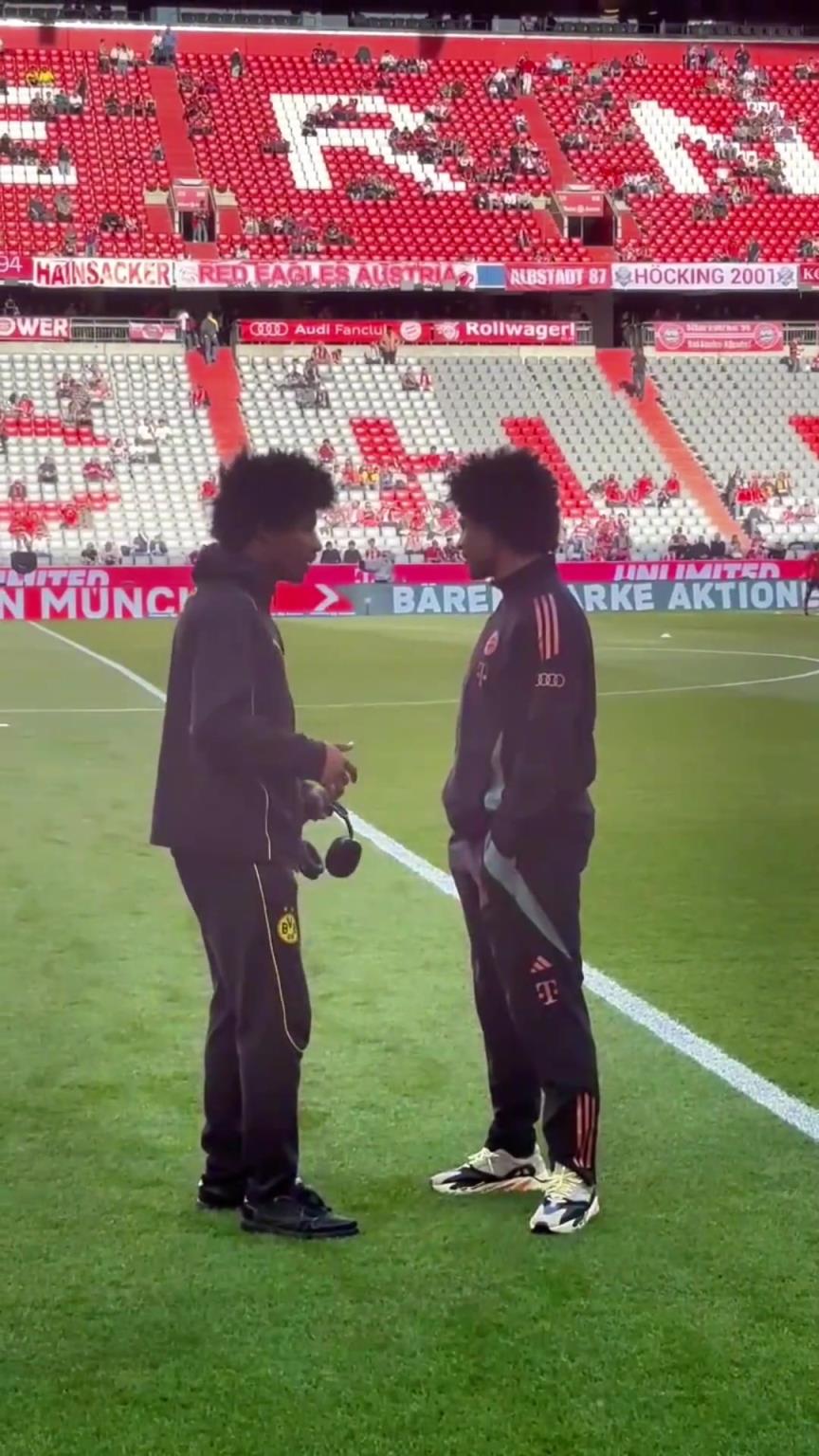 一模一樣的蓬蓬頭！一時(shí)分不清阿德耶米和格納布里了！